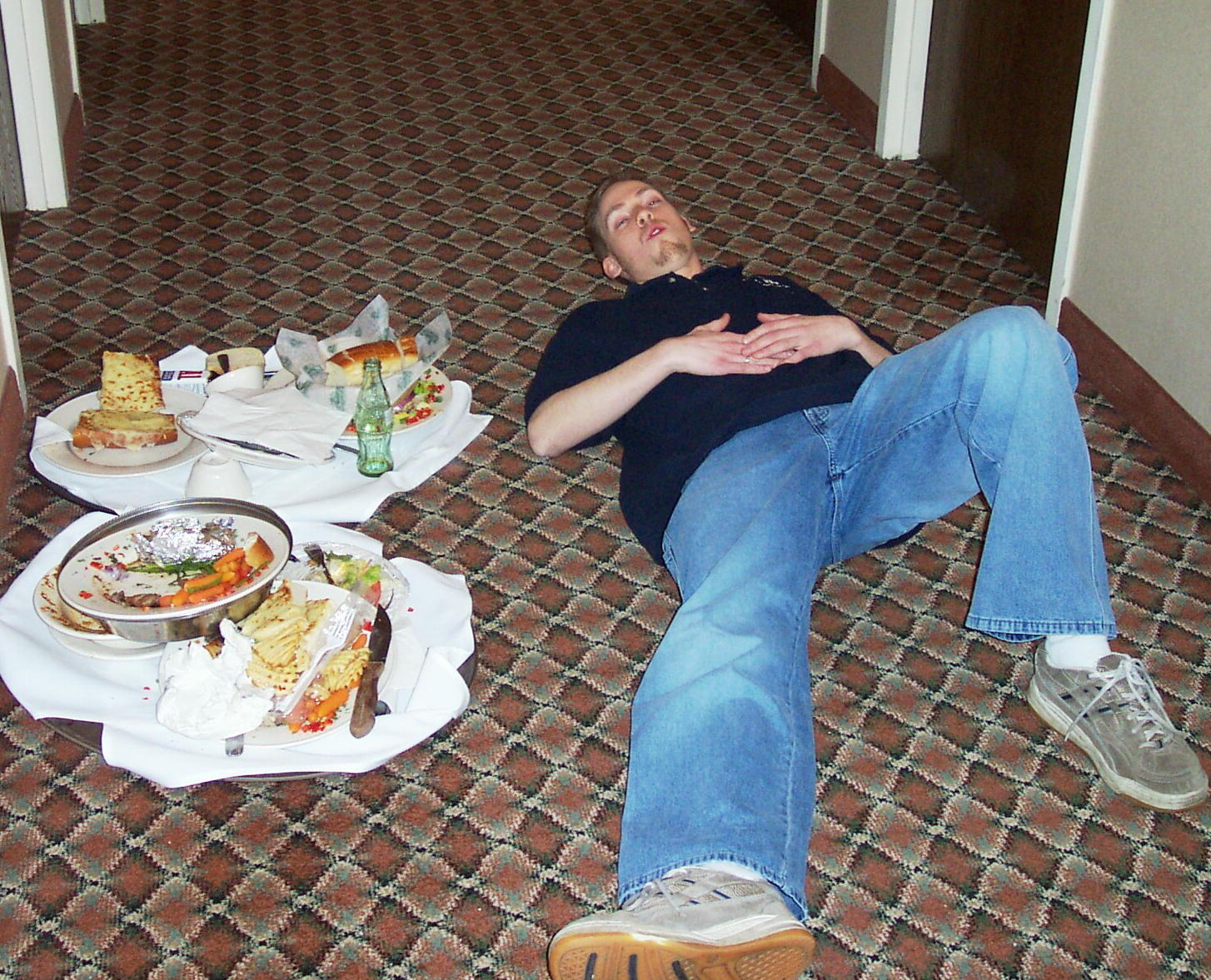 roomservice.jpg